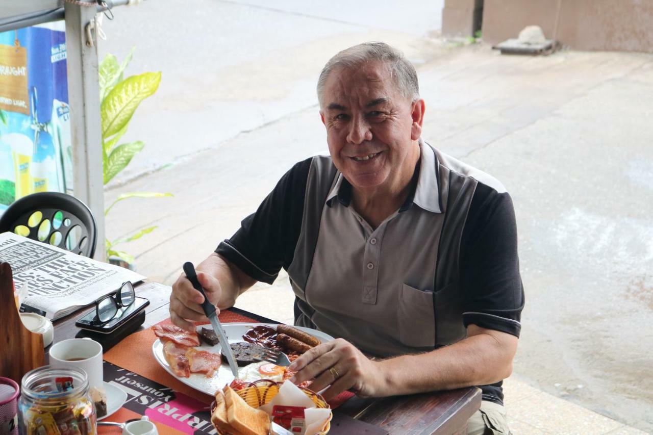 Hideaway Guest House And Bar Pattaya Exterior foto
